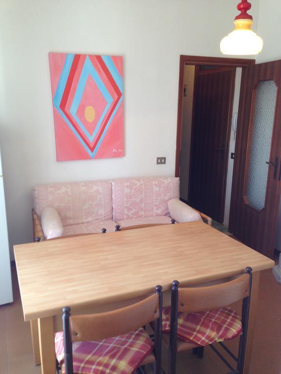 Residence Gallo - Walterigato Apartments Per Solo Famiglie 리도 디 예솔로 객실 사진