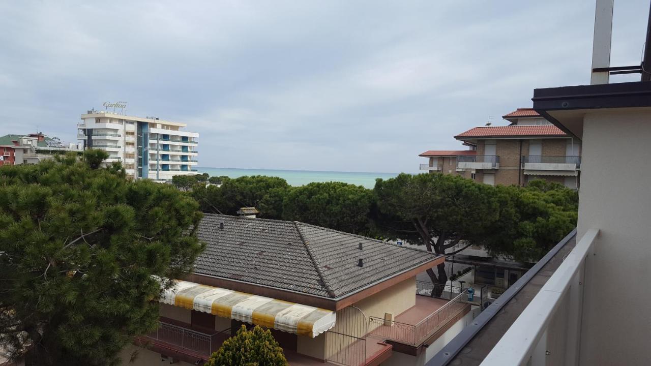Residence Gallo - Walterigato Apartments Per Solo Famiglie 리도 디 예솔로 외부 사진